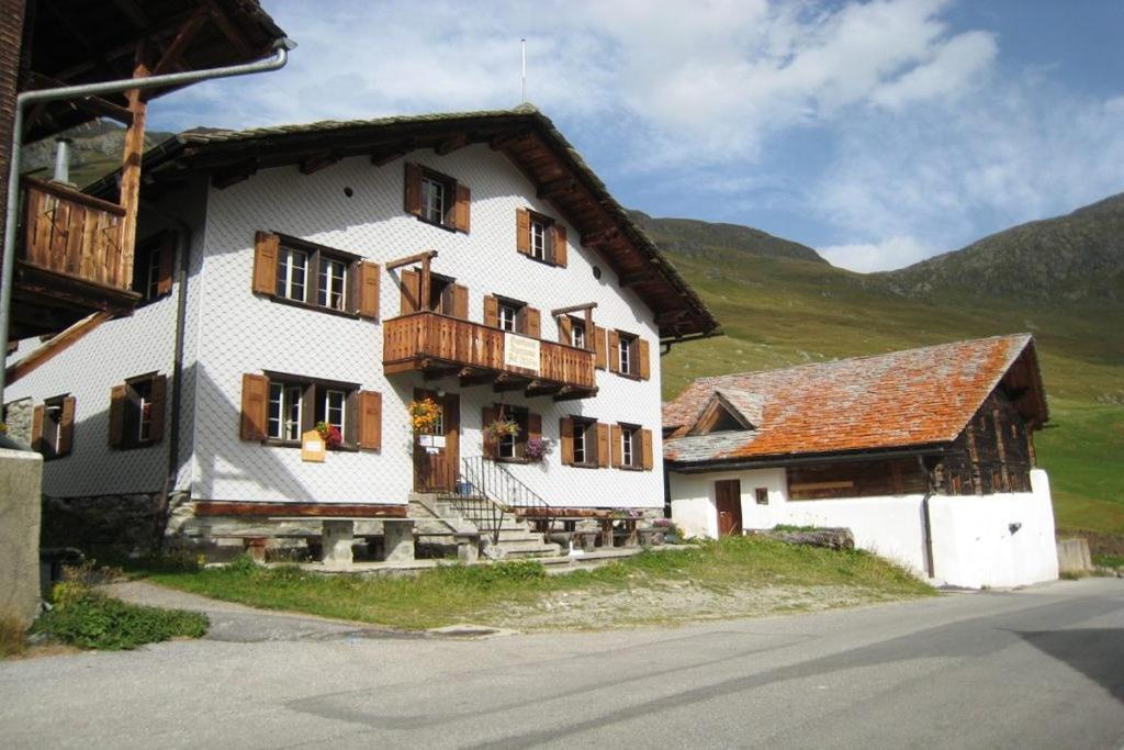Gasthaus Alpenrose Juf Hotel Exterior foto