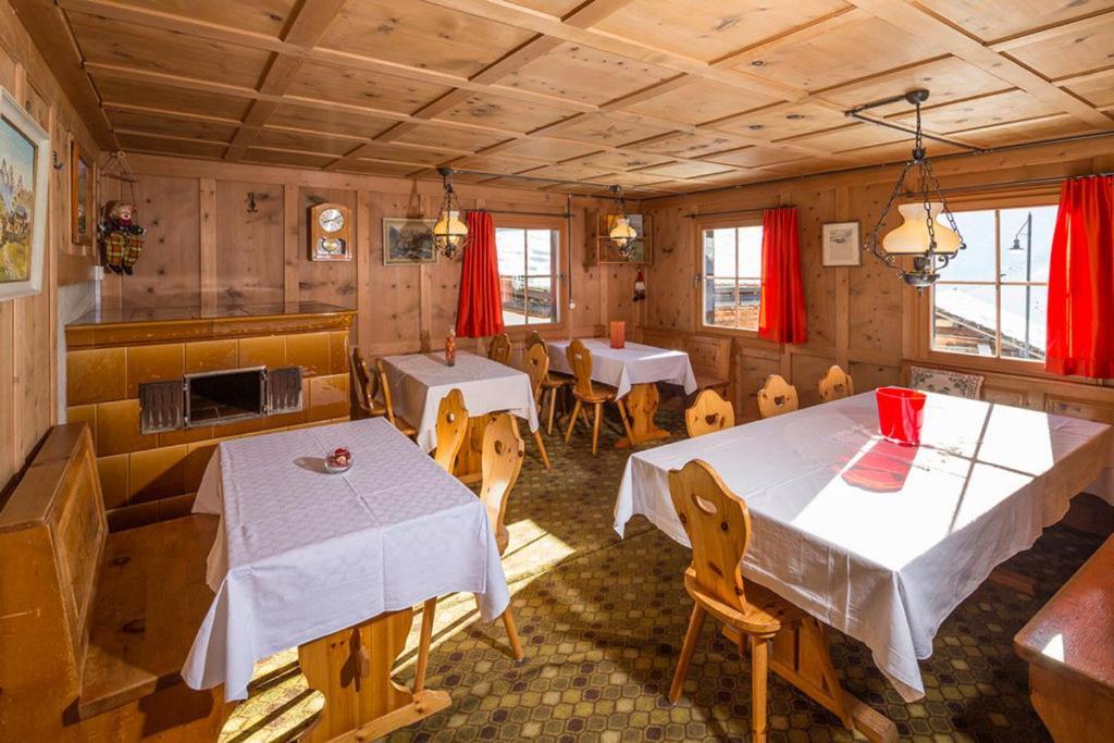 Gasthaus Alpenrose Juf Hotel Exterior foto