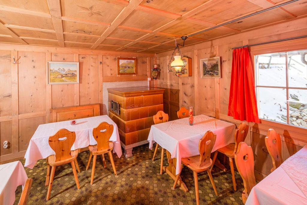 Gasthaus Alpenrose Juf Hotel Exterior foto