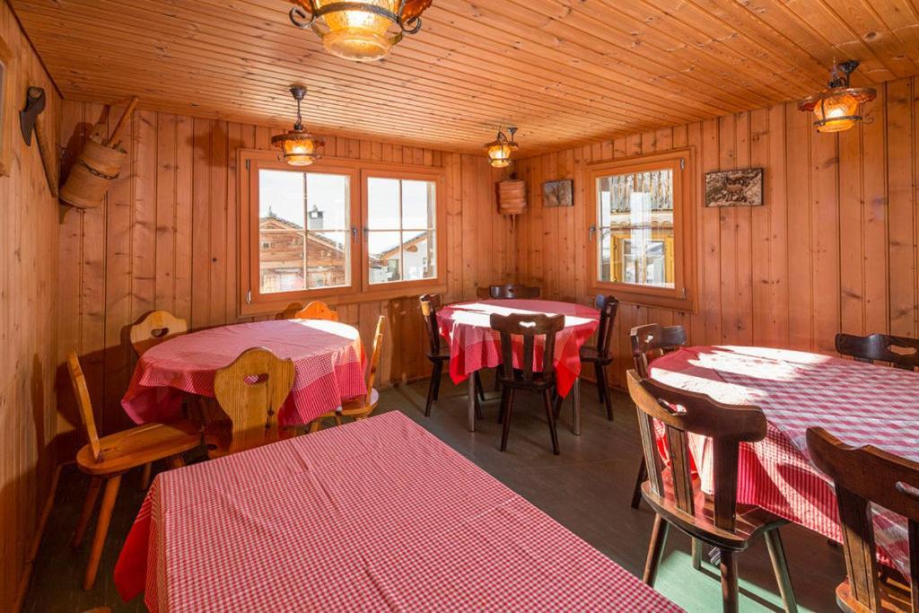Gasthaus Alpenrose Juf Hotel Exterior foto